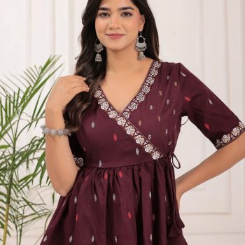 Women Casual Regular Sleeves Women Top,Maroon