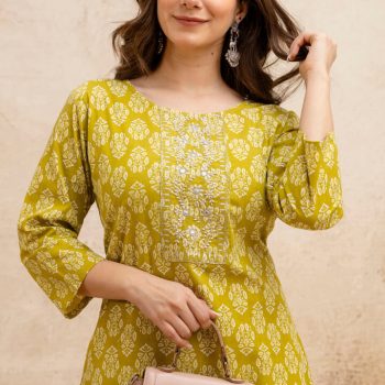 Women Pure Cotton Embroidered Kurta(Light Green)