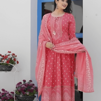 Women Viscose Rayon Kurta Pant Dupatta Set,Pink